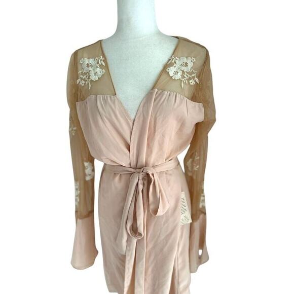 Robed with Love Pink Hildy Robe Short Tie Belt Satin Floral Sheer Size Medium M - Picture 4 of 16